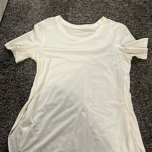 Lululemon white slide slit short sleeve tee sz 6